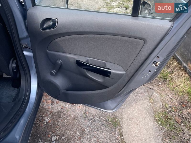 Хэтчбек Opel Corsa 2007 в Львове