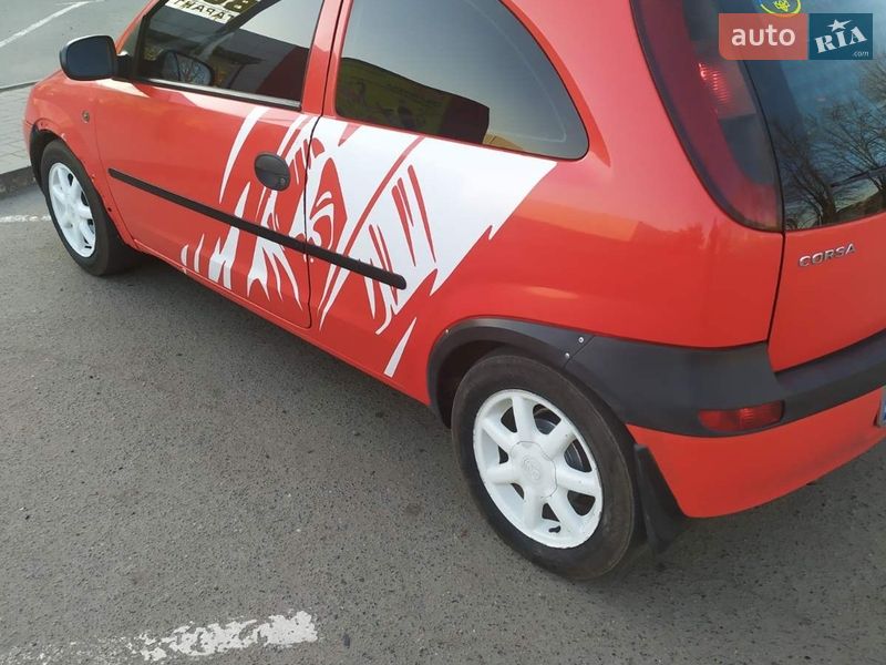 Хэтчбек Opel Corsa 2003 в Желтых Водах