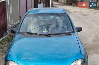 Хэтчбек Opel Corsa 1995 в Полонном
