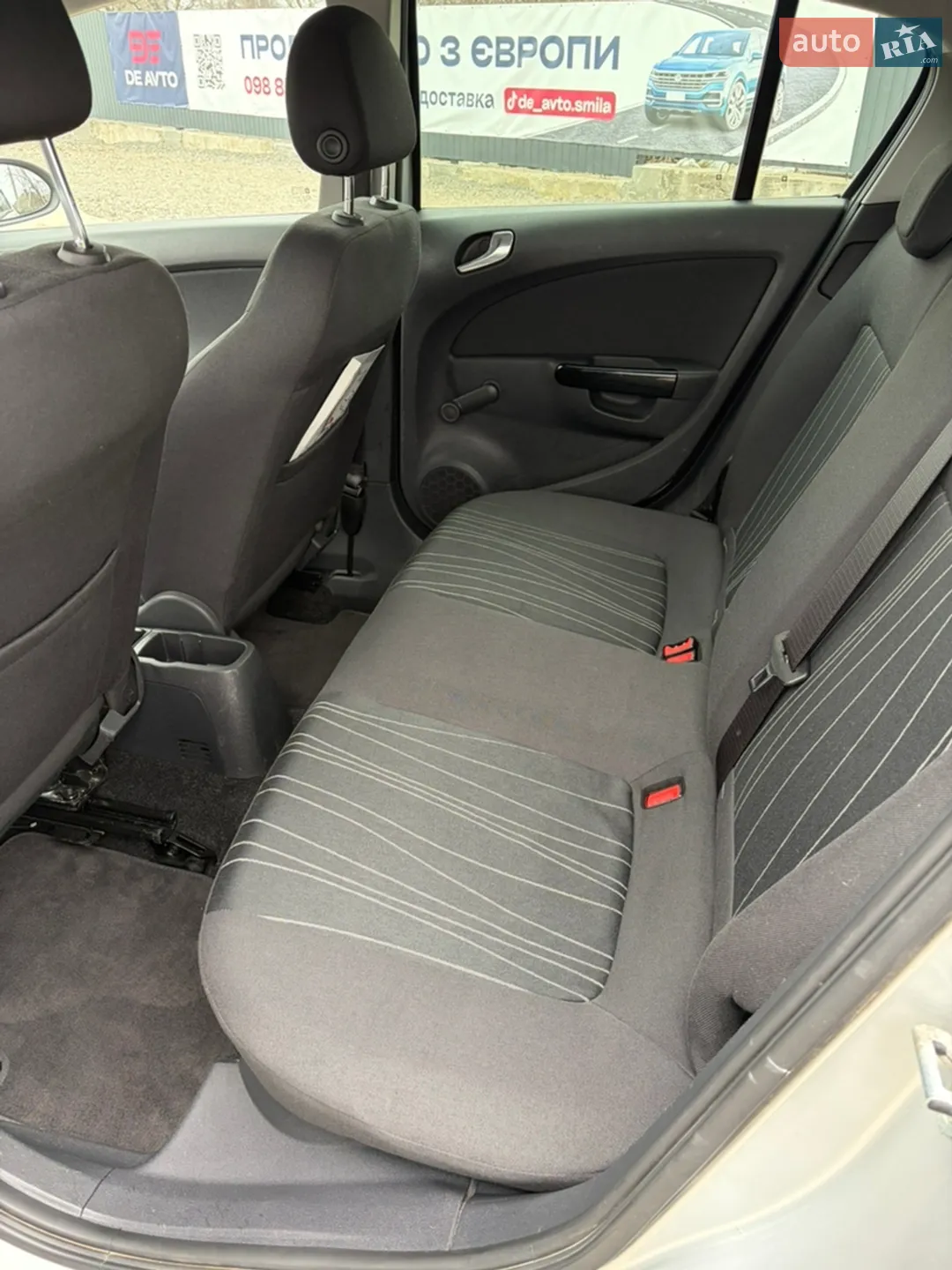 2010 Opel Corsa - мініатюра 12