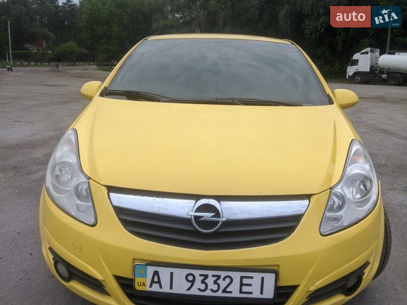 Хэтчбек Opel Corsa 2010 в Полтаве