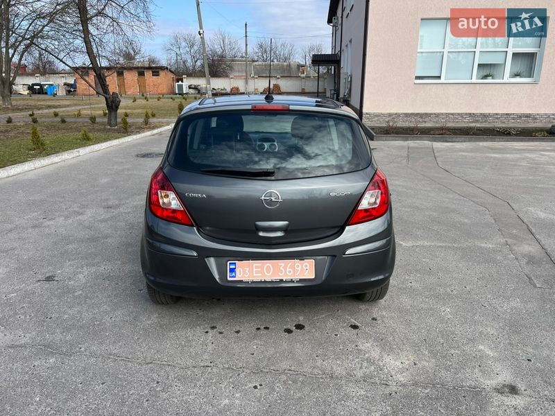 Хетчбек Opel Corsa 2013 в Сумах