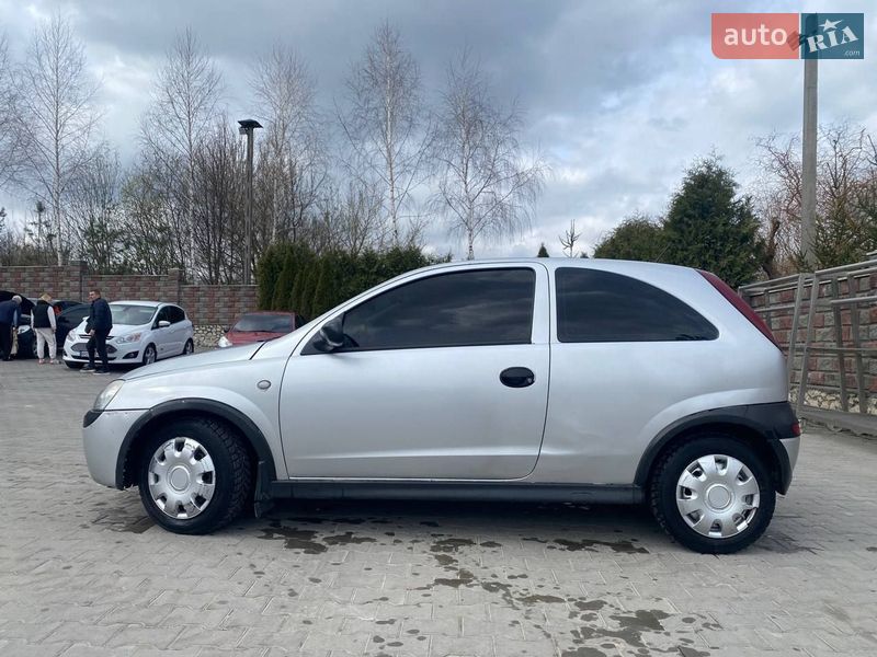 Хэтчбек Opel Corsa 2003 в Тернополе