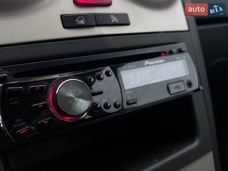 Хэтчбек Opel Corsa 2008 в Киеве