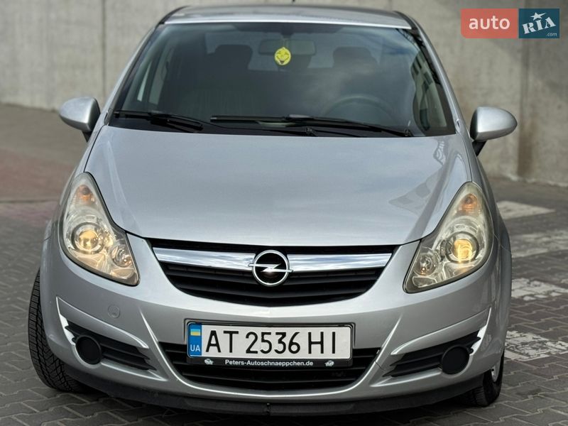 Хэтчбек Opel Corsa 2008 в Львове