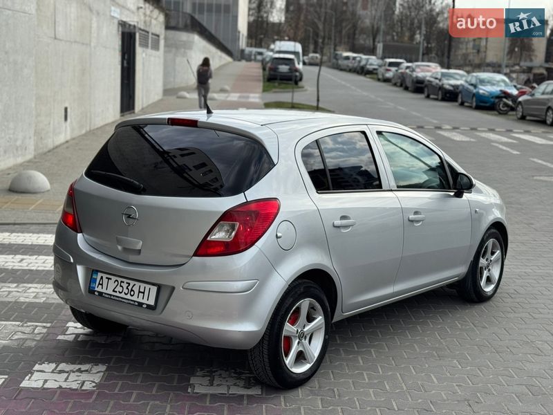 Хэтчбек Opel Corsa 2008 в Львове