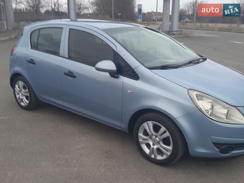 Хэтчбек Opel Corsa 2008 в Бердичеве фото 2 Хэтчбек Opel Corsa 2008 в Бердичеве