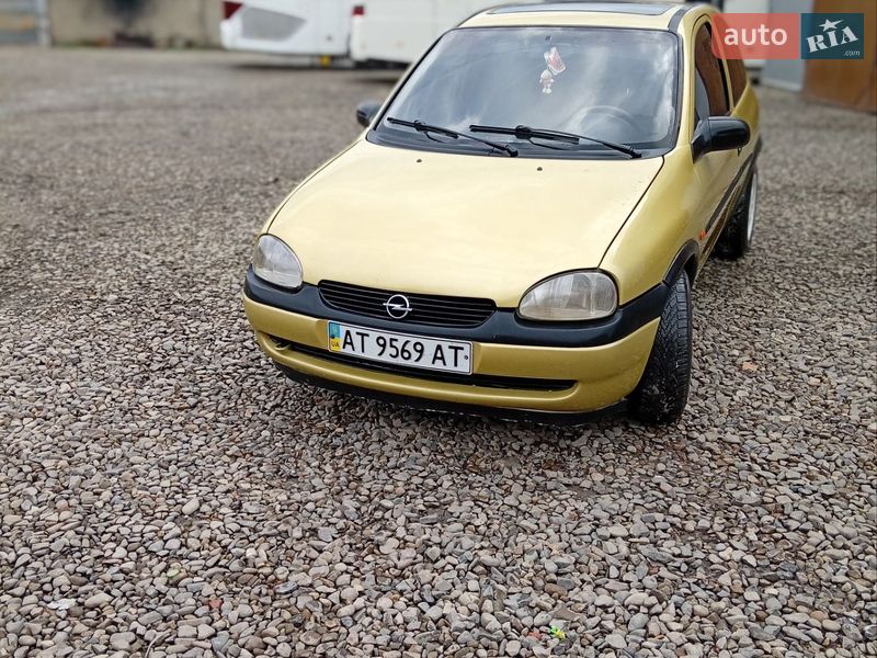 Хетчбек Opel Corsa 1998 в Коломиї