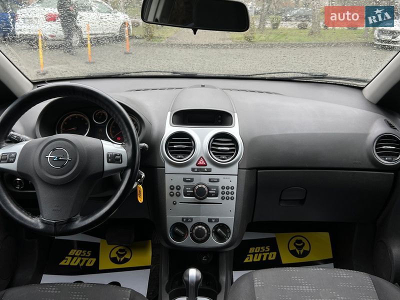 Хетчбек Opel Corsa 2011 в Львові