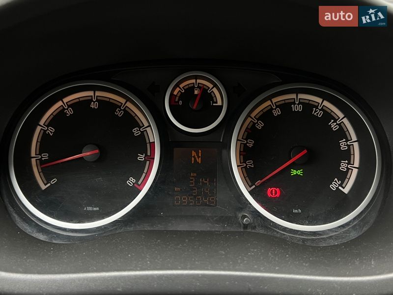 Хетчбек Opel Corsa 2011 в Львові