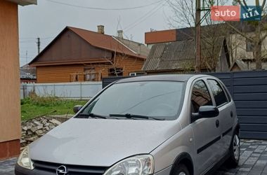 Хэтчбек Opel Corsa 2002 в Дубровице