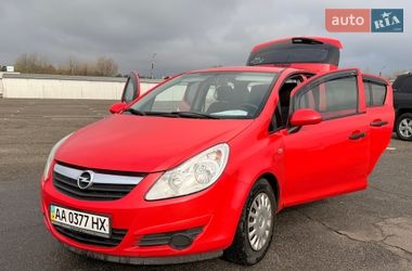 Хэтчбек Opel Corsa 2008 в Киеве