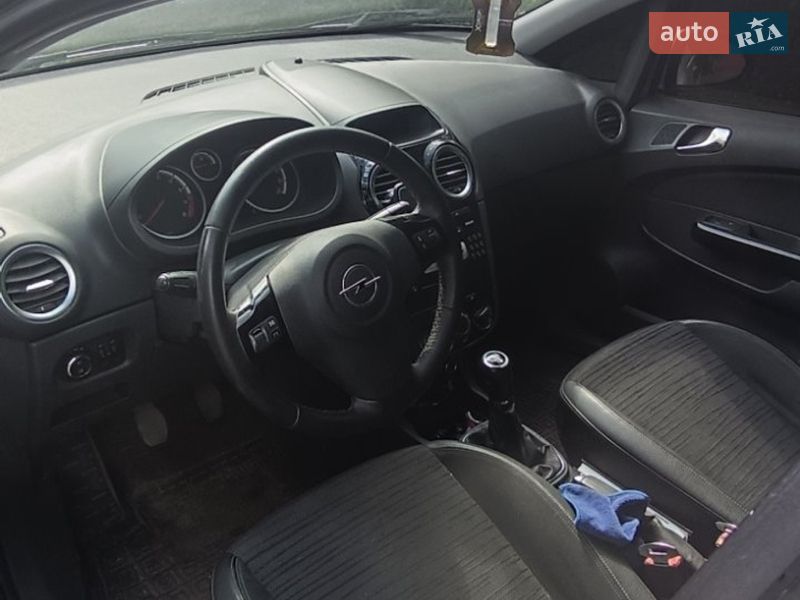 Хетчбек Opel Corsa 2014 в Прилуках