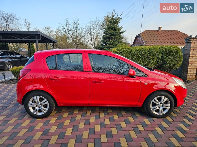 Хетчбек Opel Corsa 2009 в Луцьку