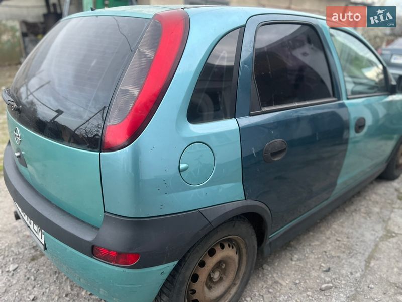 Хэтчбек Opel Corsa 2003 в Дрогобыче