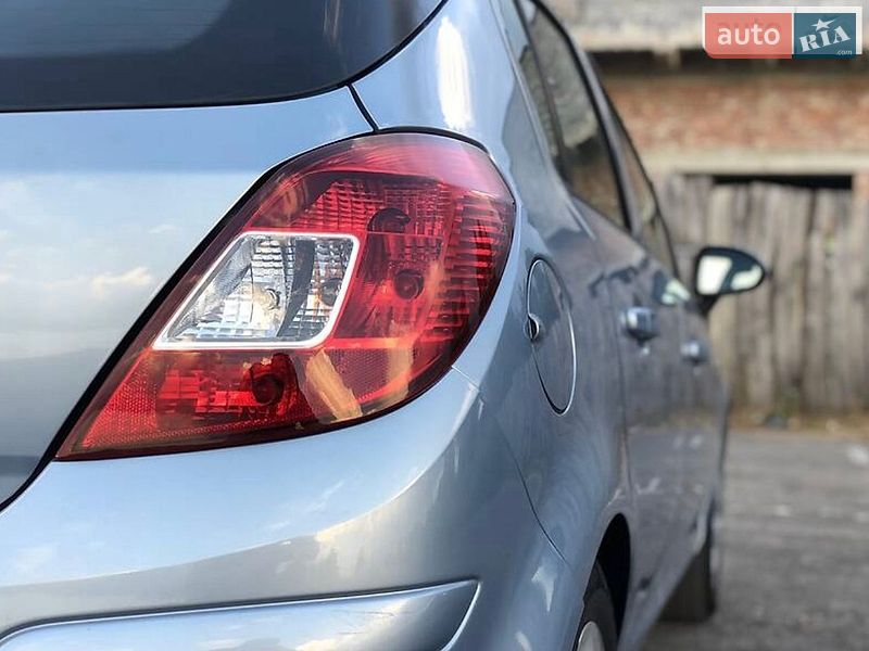Хэтчбек Opel Corsa 2008 в Лукове