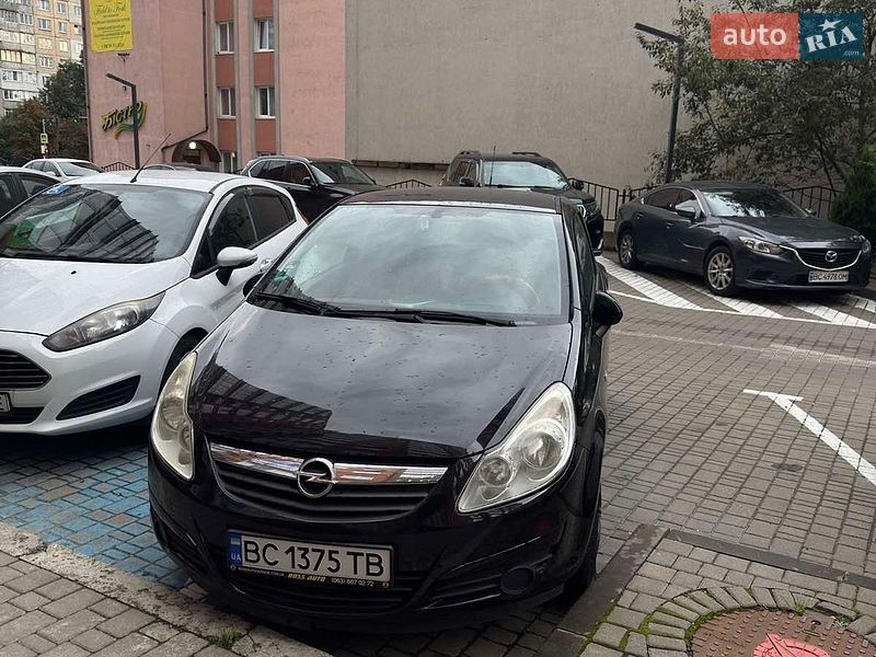 Хэтчбек Opel Corsa 2009 в Львове