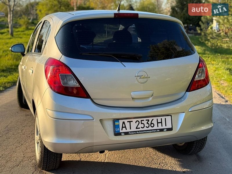 Хэтчбек Opel Corsa 2008 в Львове