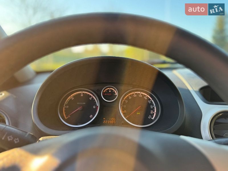 Хэтчбек Opel Corsa 2008 в Львове