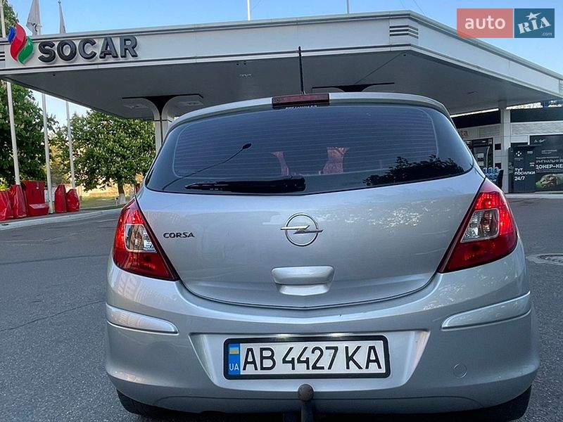 Хэтчбек Opel Corsa 2009 в Черкассах