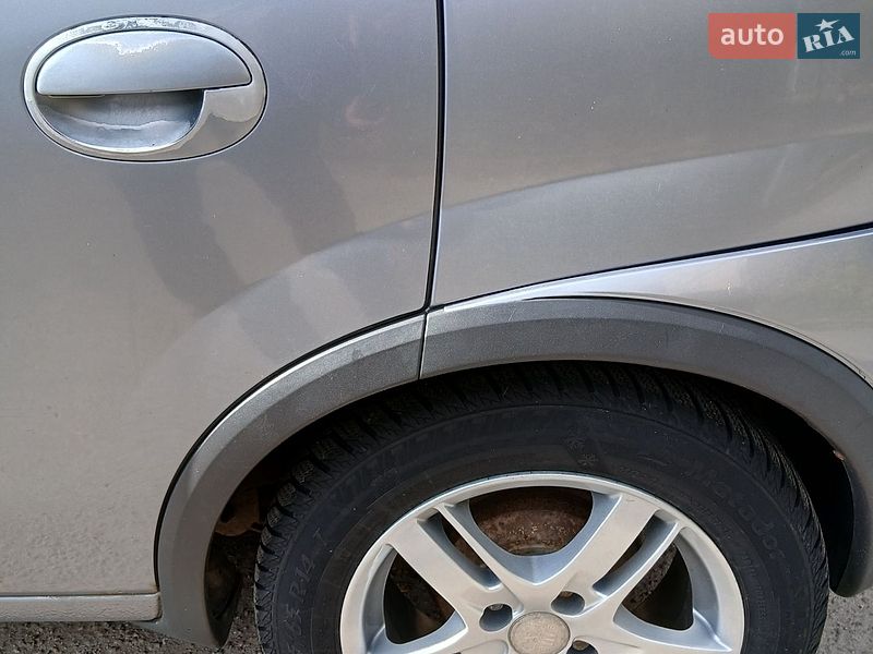 Хэтчбек Opel Corsa 2004 в Харькове