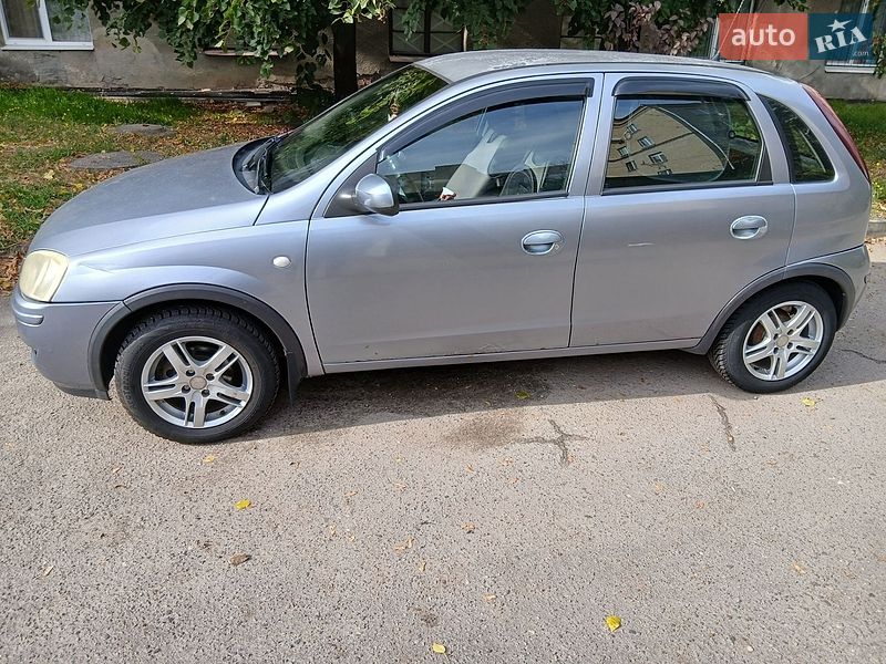 Хэтчбек Opel Corsa 2004 в Харькове