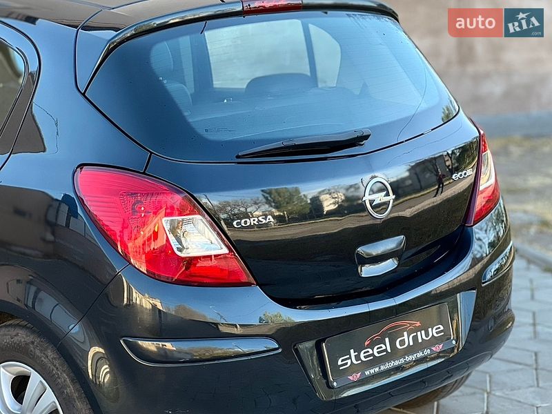 Хэтчбек Opel Corsa 2012 в Николаеве