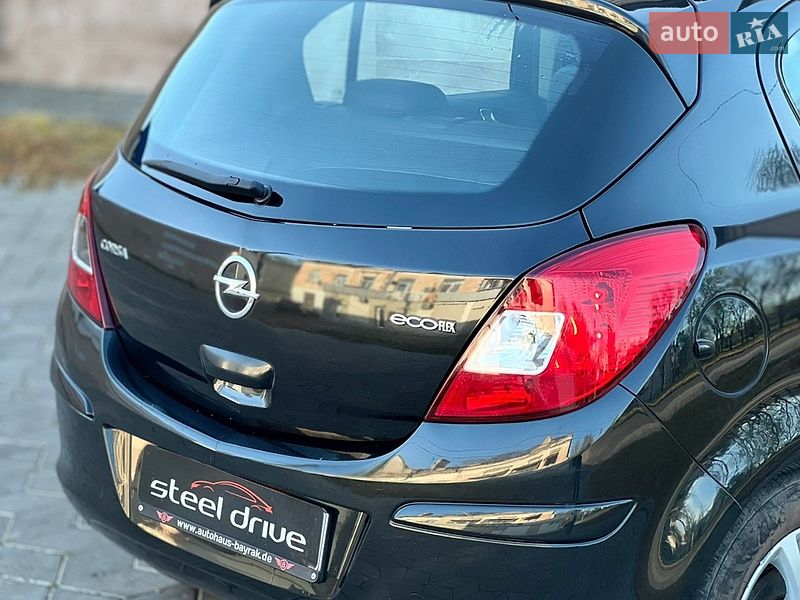 Хэтчбек Opel Corsa 2012 в Николаеве