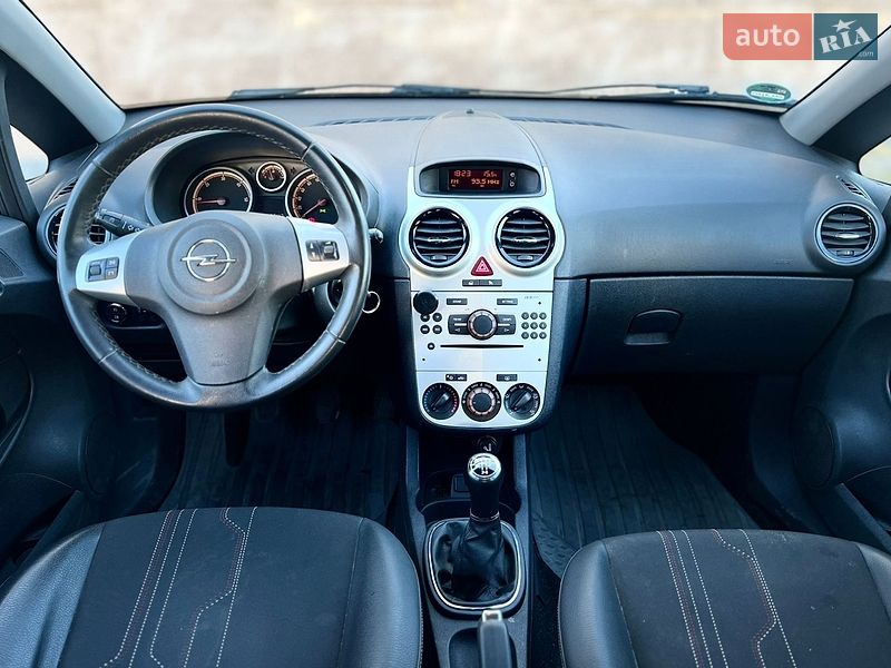 Хэтчбек Opel Corsa 2012 в Николаеве