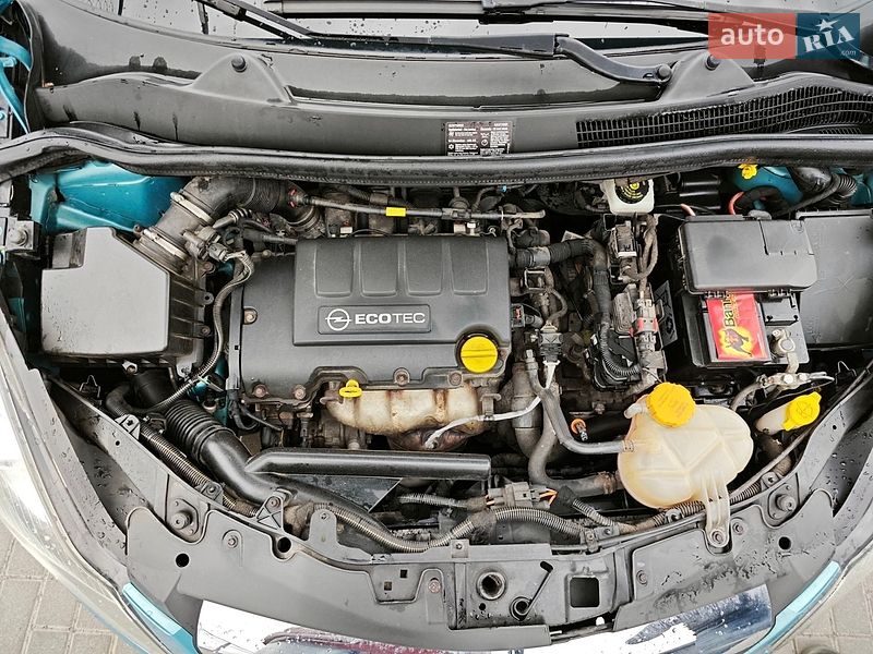 Хэтчбек Opel Corsa 2010 в Ременове