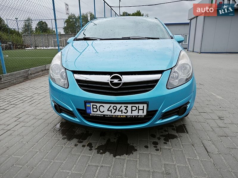 Хэтчбек Opel Corsa 2010 в Ременове