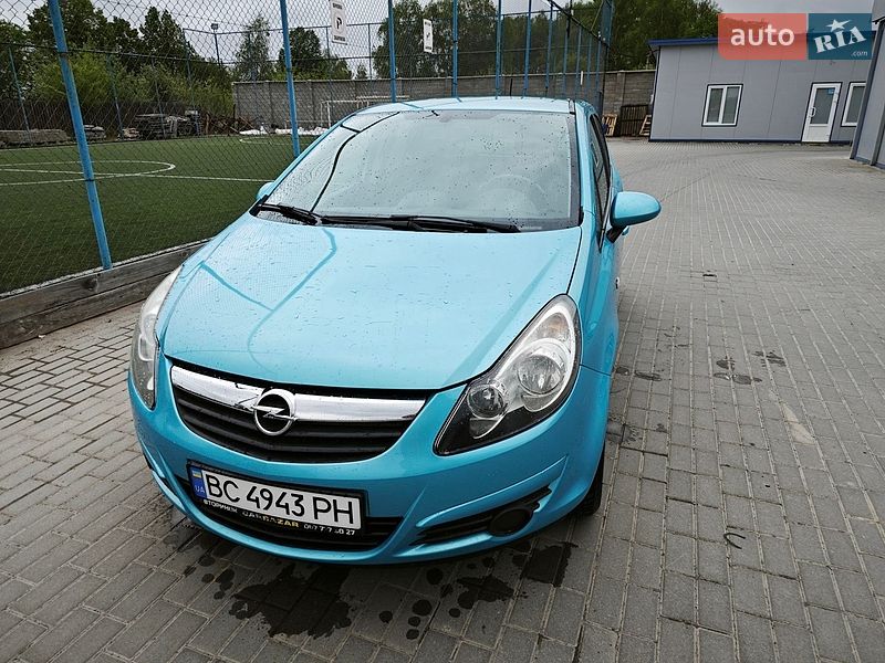 Хэтчбек Opel Corsa 2010 в Ременове