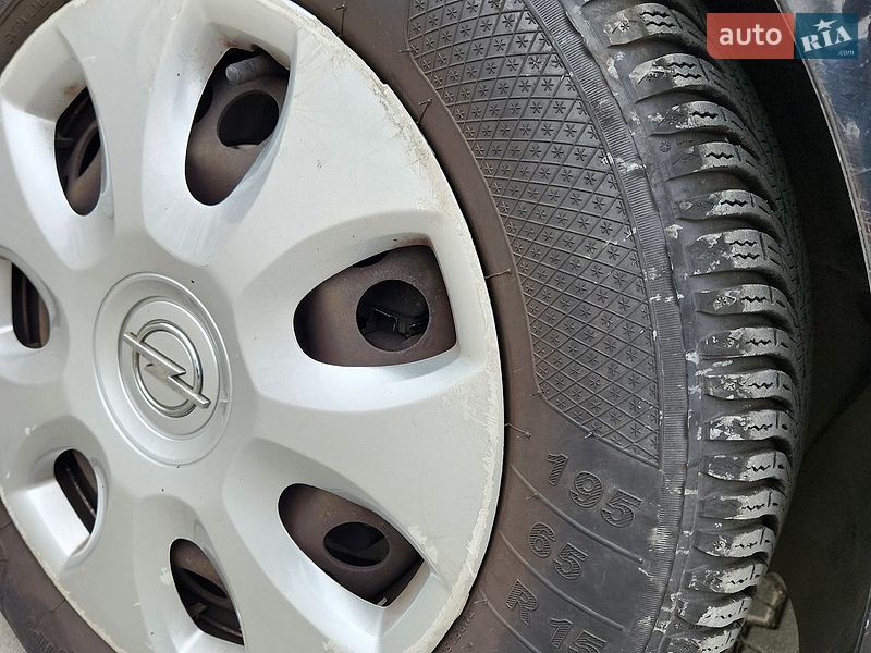 Хэтчбек Opel Corsa 2008 в Ровно