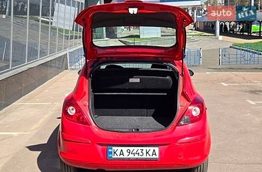 Хэтчбек Opel Corsa 2006 в Киеве