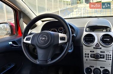 Хэтчбек Opel Corsa 2006 в Киеве