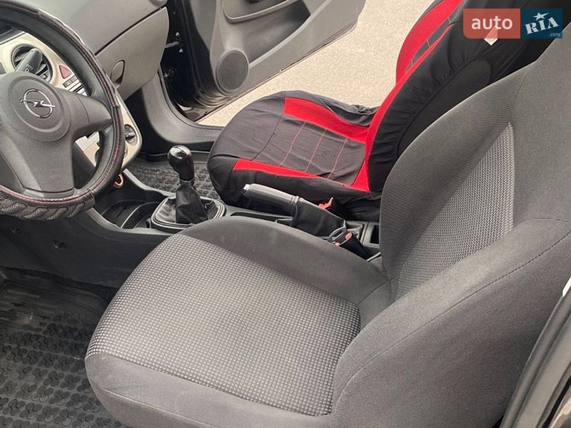 Хэтчбек Opel Corsa 2008 в Каменец-Подольском