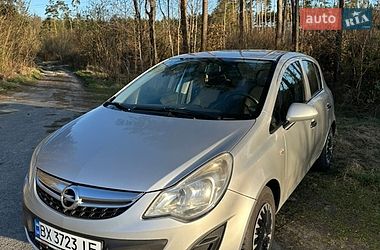Хэтчбек Opel Corsa 2011 в Полонном