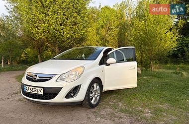 Хэтчбек Opel Corsa 2013 в Сумах