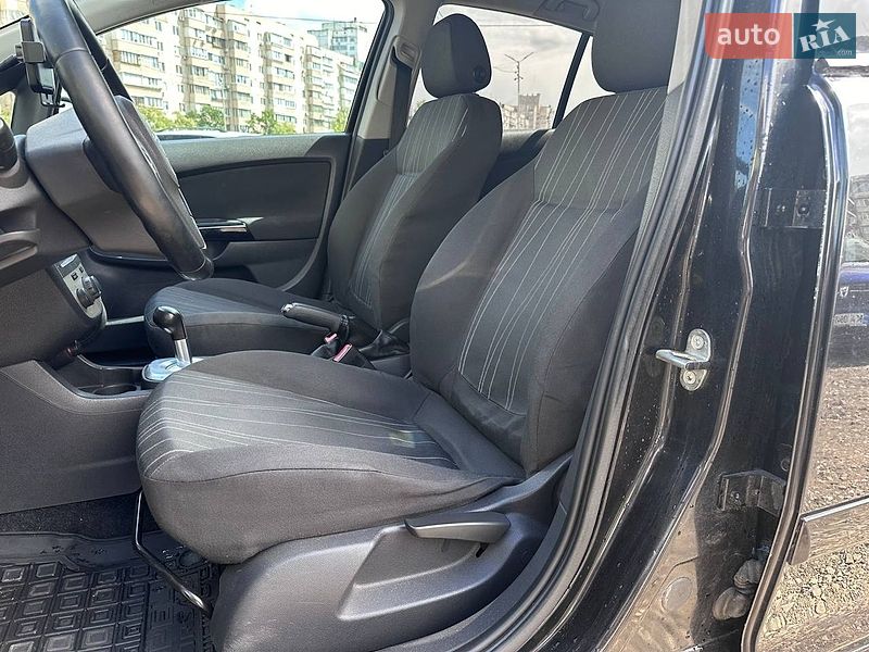 Хэтчбек Opel Corsa 2007 в Киеве