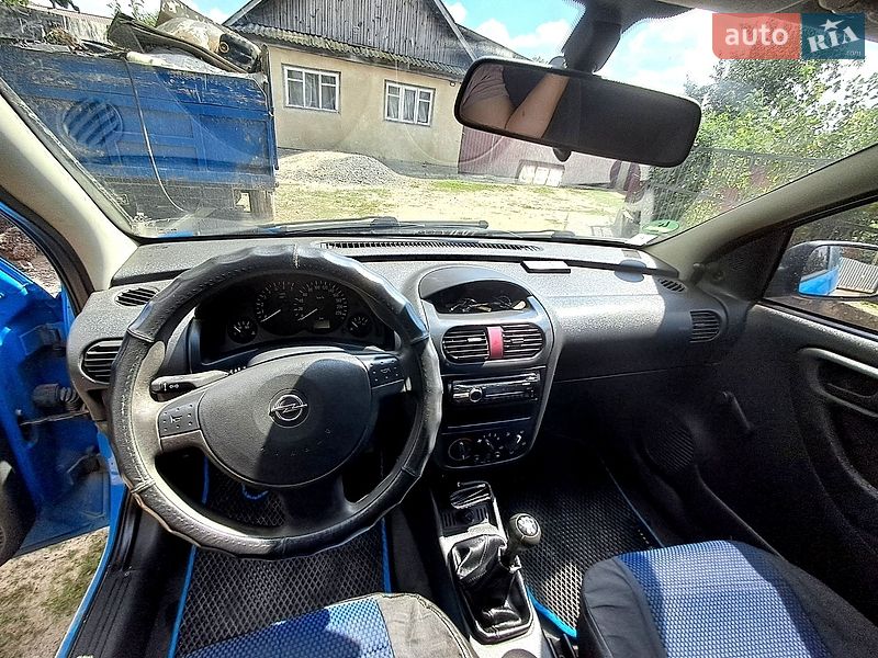 Хэтчбек Opel Corsa 2002 в Белогорье