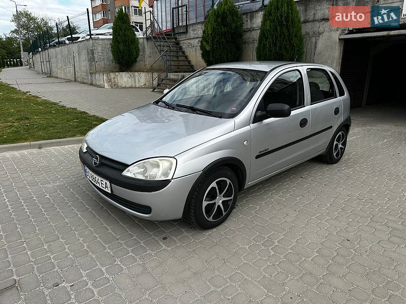 Хэтчбек Opel Corsa 2001 в Тернополе