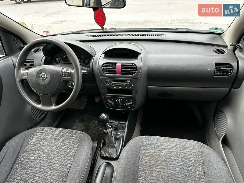 Хэтчбек Opel Corsa 2001 в Тернополе