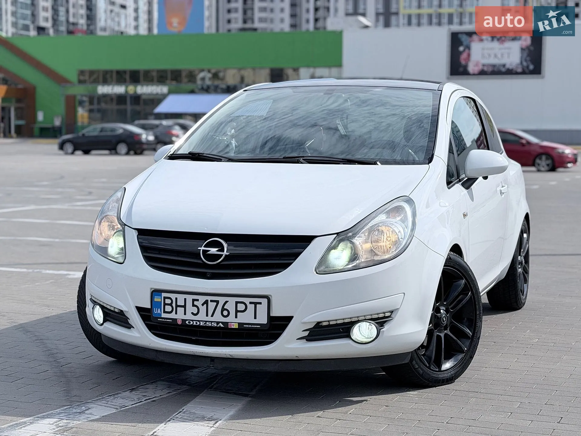 2010 Opel Corsa - мініатюра 2