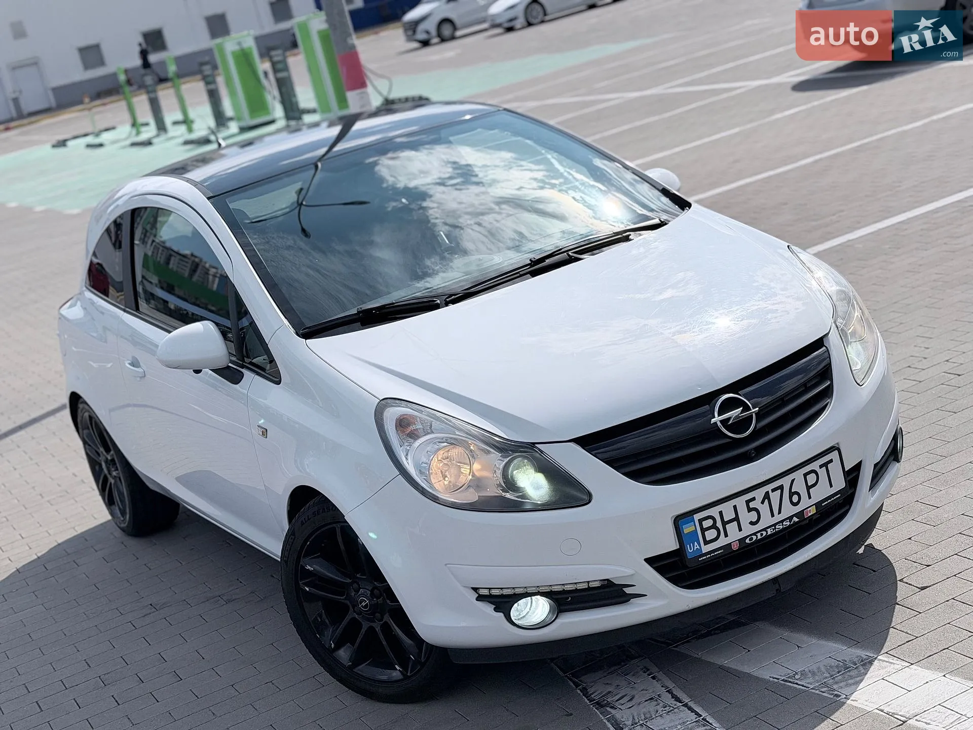 2010 Opel Corsa - мініатюра 8