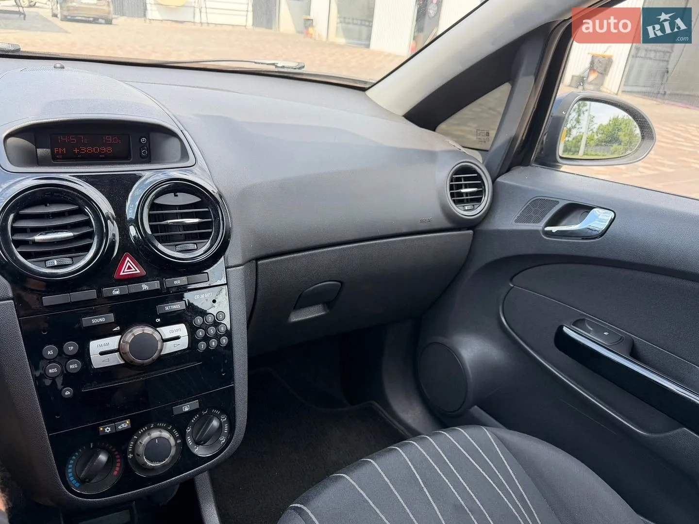 2010 Opel Corsa - мініатюра 17