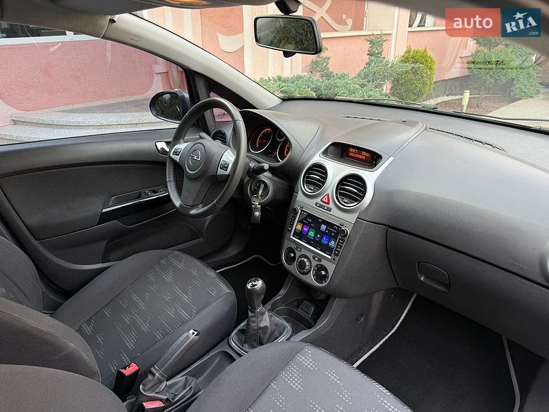 Хетчбек Opel Corsa 2011 в Чернівцях фото 16 Хетчбек Opel Corsa 2011 в Чернівцях