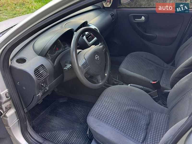 Хетчбек Opel Corsa 2003 в Львові фото 7 Хетчбек Opel Corsa 2003 в Львові