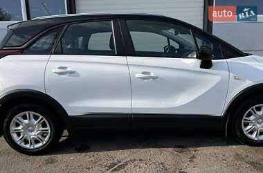 Позашляховик / Кросовер Opel Crossland X 2020 в 