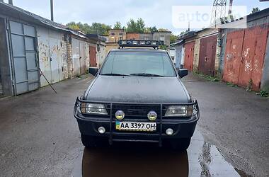 Позашляховик / Кросовер Opel Frontera 1992 в Києві