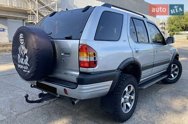Внедорожник / Кроссовер Opel Frontera 2001 в 